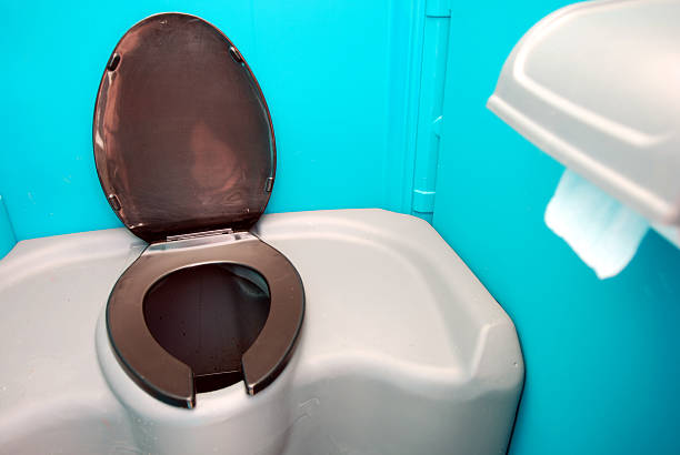 Best Portable toilet rental cost  in Ledbetter, KY